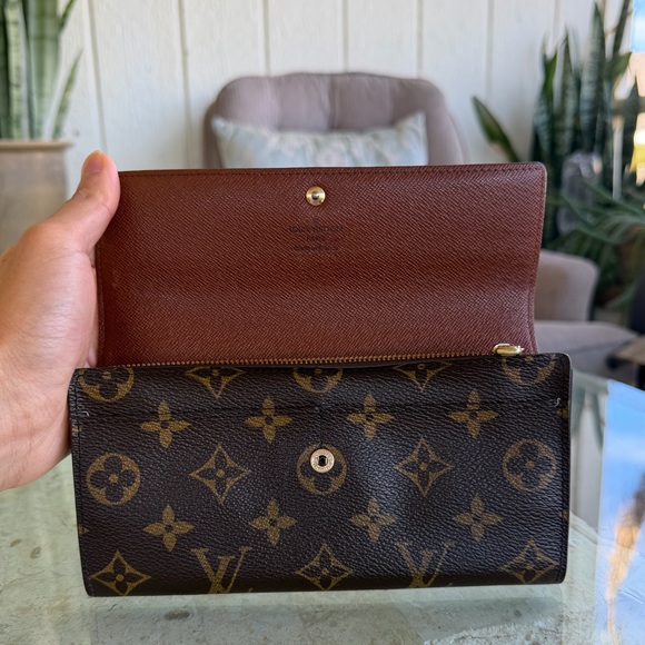 Louis Vuitton Sarah Wallet (L&L) - Picture 7 of 16